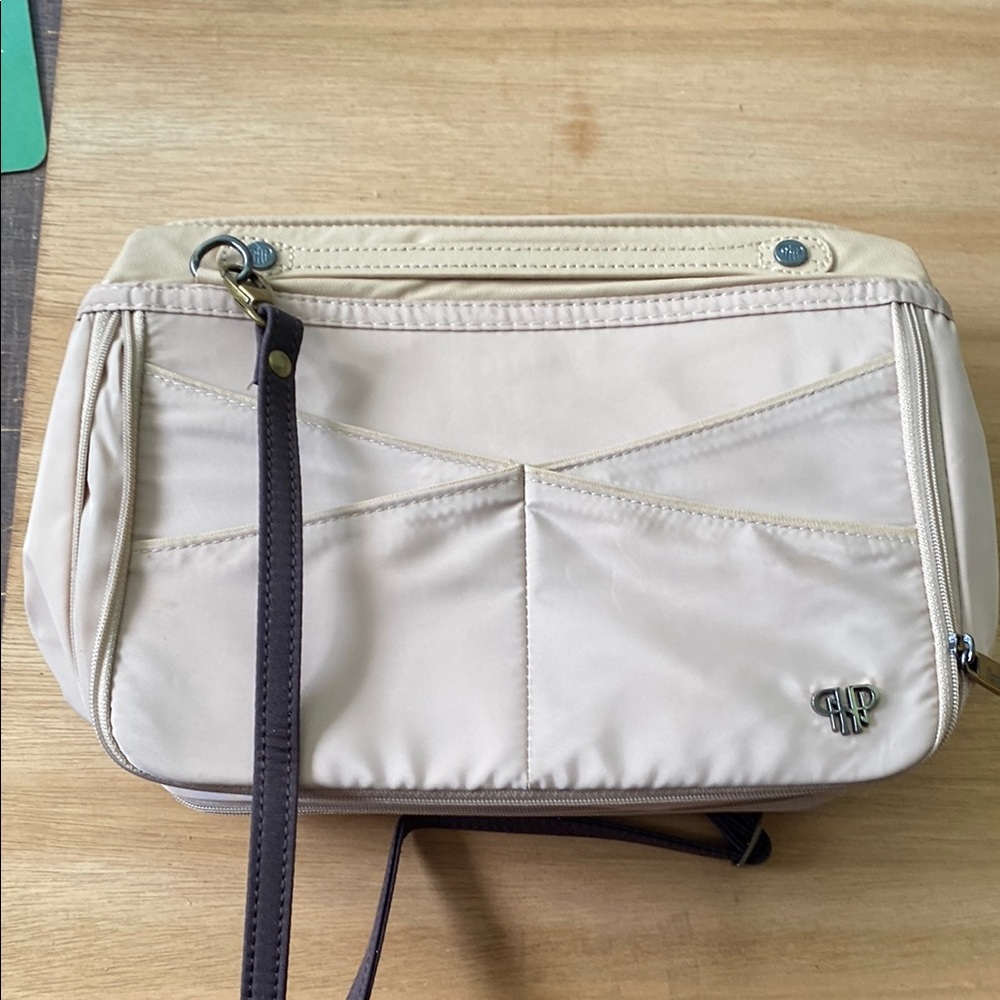 9,5x7x3,5(5)” PurseN bag organizer for inside bag with light in good condition